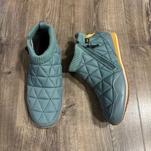 Teva Ember Moc Mid Quilted Sagebrush Water Resistant Shoes Men’s size 9